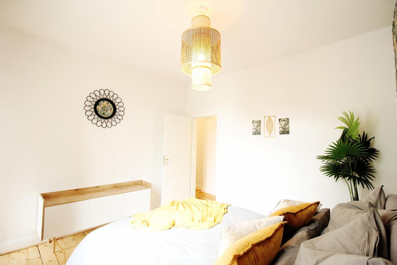 Secret Hideaways Tropical Feeling Mit 2 Schlafzimmer Nahe City L Messe L Flughafen L Hbf Duisburg Exterior photo